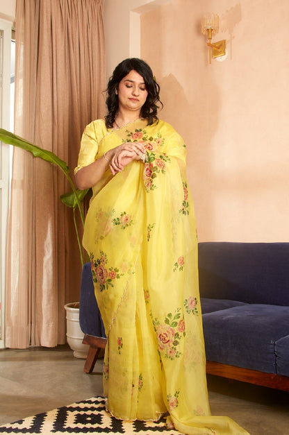 Fancy scalloped lace border yellow 🟡 saree