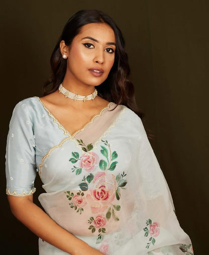 Fancy scalloped lace border design lightweight saree