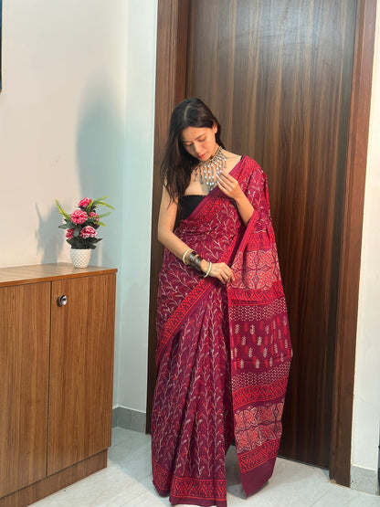 Printed cutton saree contrast  ♥️ red