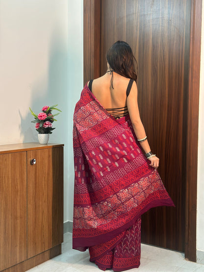 Printed cutton saree contrast  ♥️ red