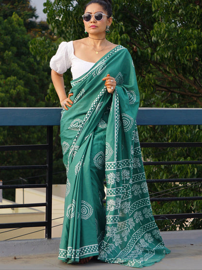 Printed cutton green  saree contrast
