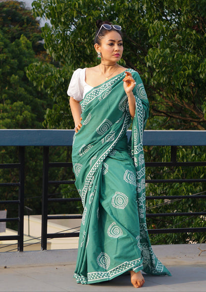 Printed cutton green  saree contrast
