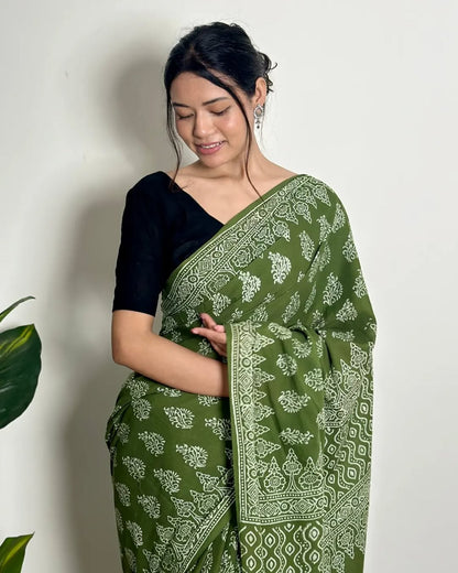 Printed cutton green contrast