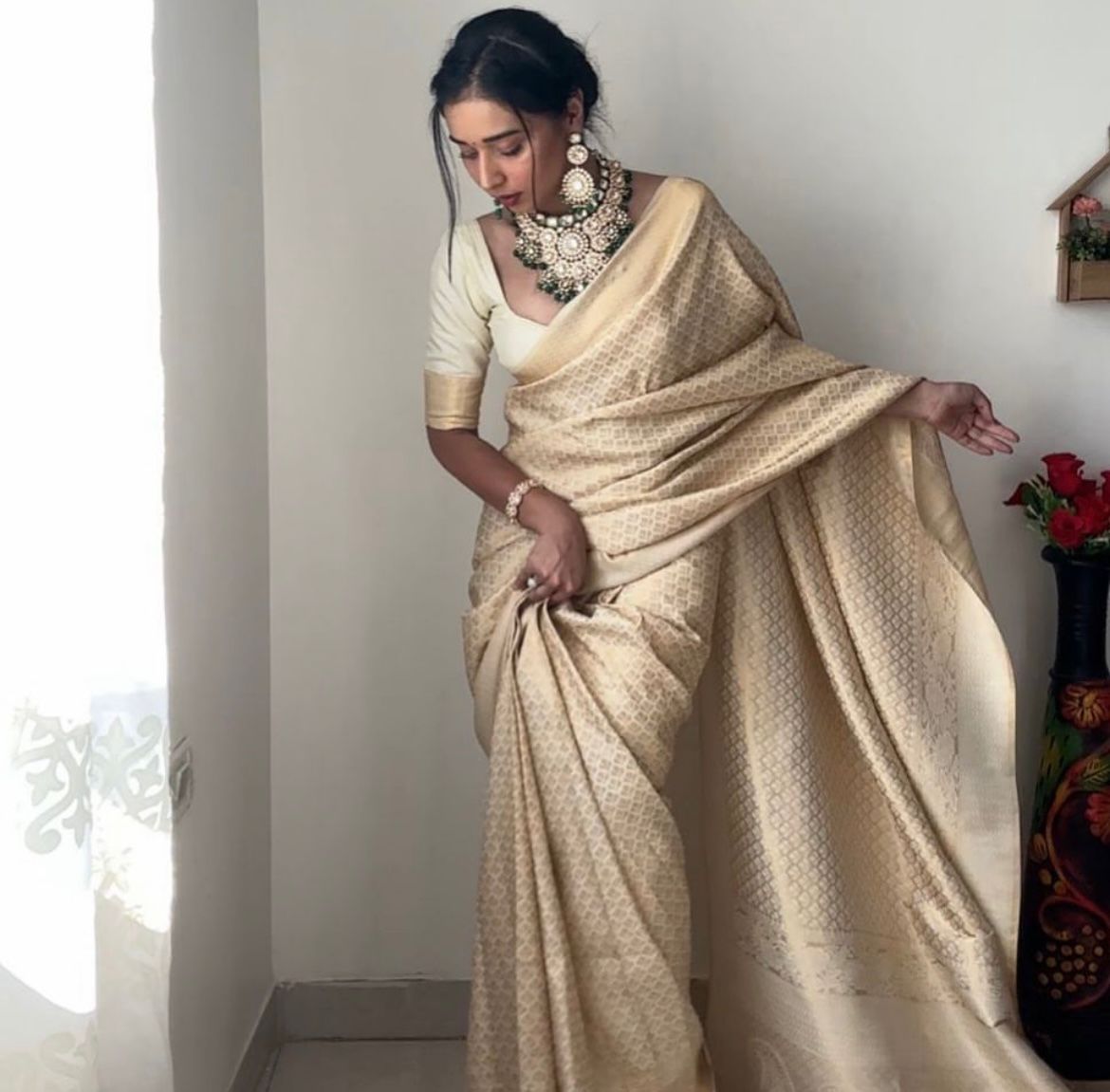 Elegant Banarasi silk saree for wedding season 💛